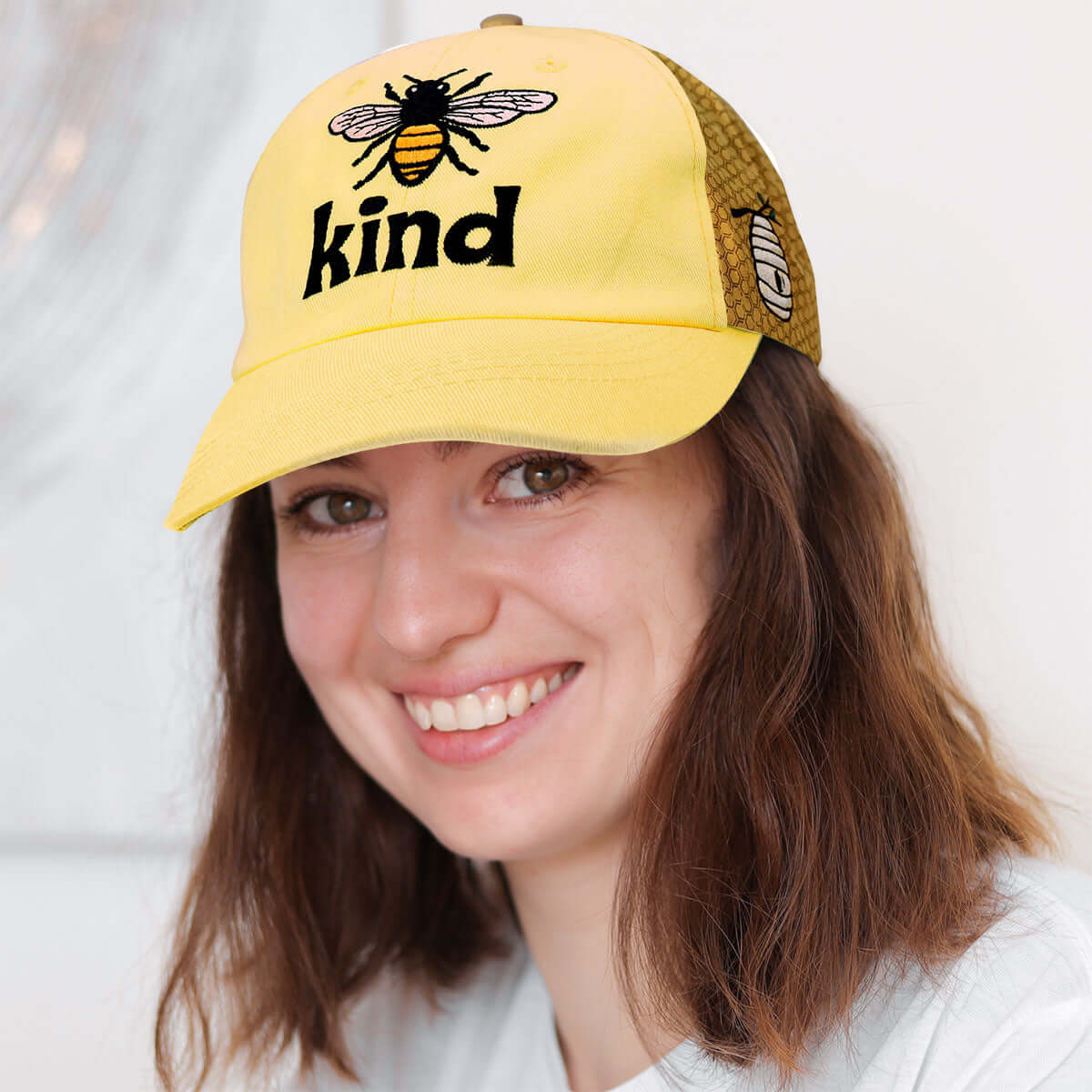 grace & truth Womens Cap Bee Kind